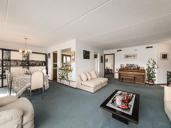 4th image of 5320 N Lowell Ave APT 203
