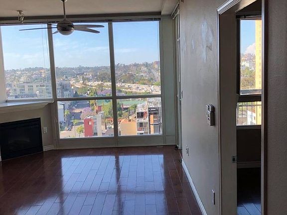 5th image of 300 W Beech St Unit 1406