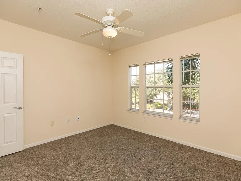 10075 Gate Pkwy N #405 — Photo 16
