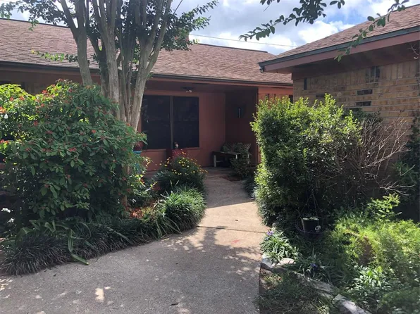 4004 Allenbrook Dr, Baytown, TX 77521