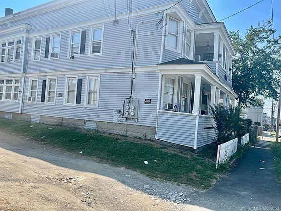3rd image of 292 Berkshire Ave