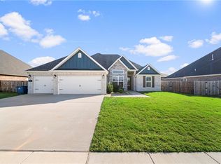 901 Carlock Dr, Pea Ridge, AR 72751