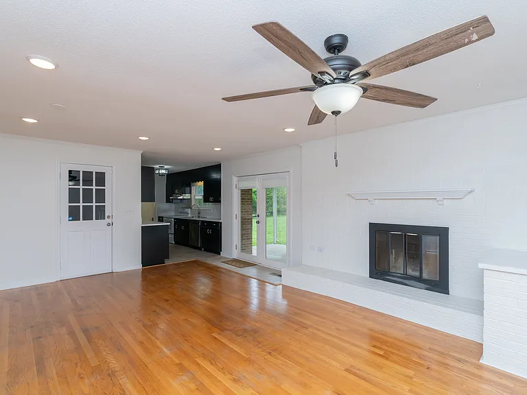1621 Fernwood Cir — Photo 7