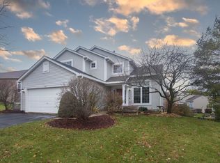 207 Thunder Rdg, Lake In The Hills, IL 60156