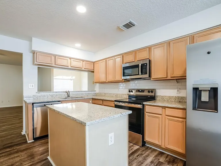 5741 Forest Timbers Dr — Photo 8