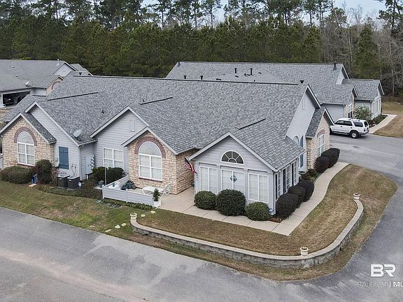 3rd image of 401 Wyld Palms Dr #401