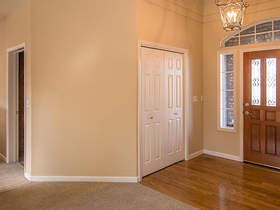 2nd image of 2240 Cumberland Dr
