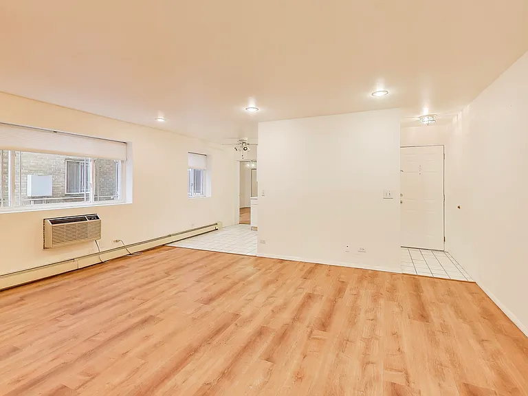 5400 N Sheridan Rd #210 — Photo 4