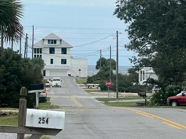 7735 Alabama Ave, Pt Saint Joe, FL 32456