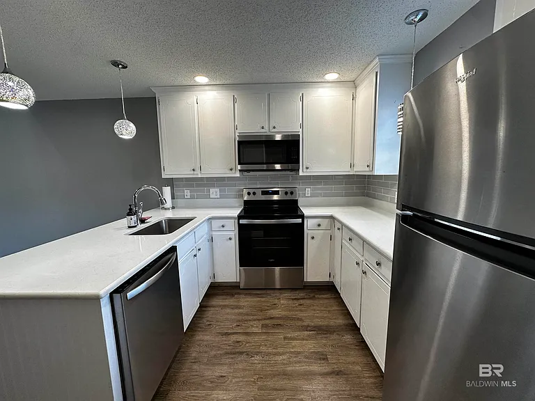 200 Parma Dr #F4 — Photo 8
