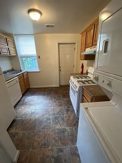 514 14th St NE — Photo 10