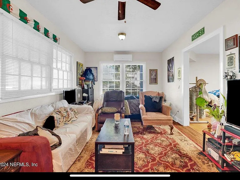 2114 Schumacher Ave #2 — Photo 7