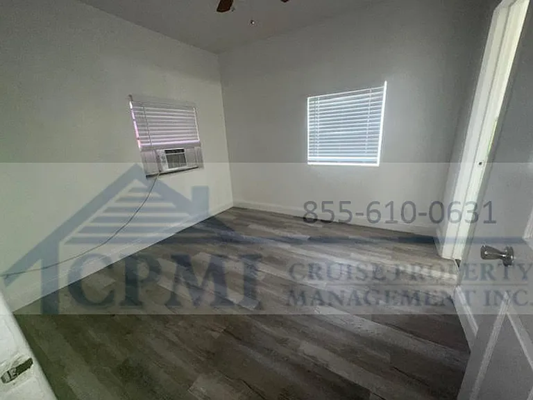 5819 Polk St — Photo 22