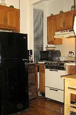 Rented by Bellmarc Realty | media 15