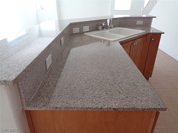 5th image of 9703 Waukegan Ave