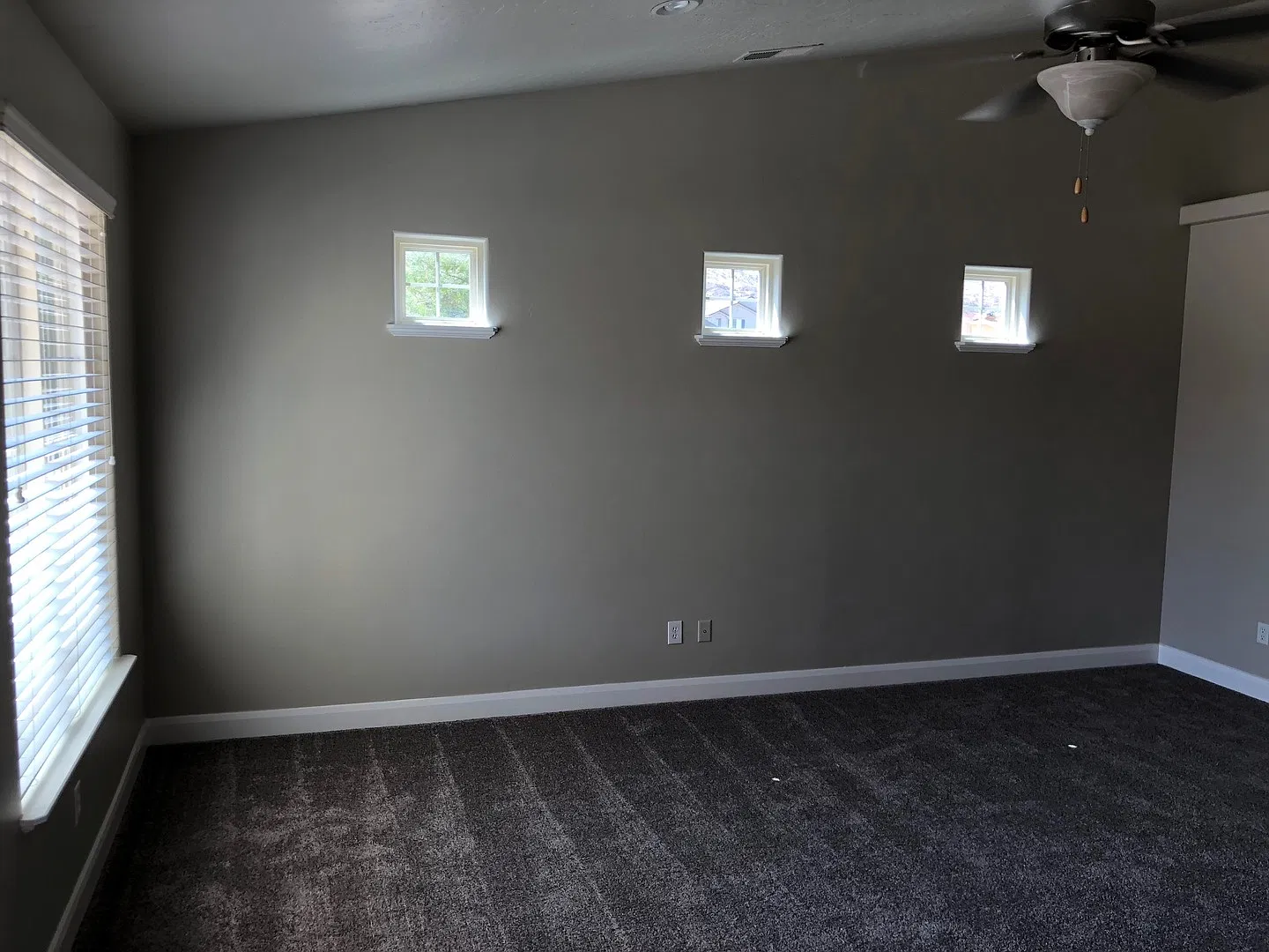 Gorgeous Home in Hidden Valley — Photo 2