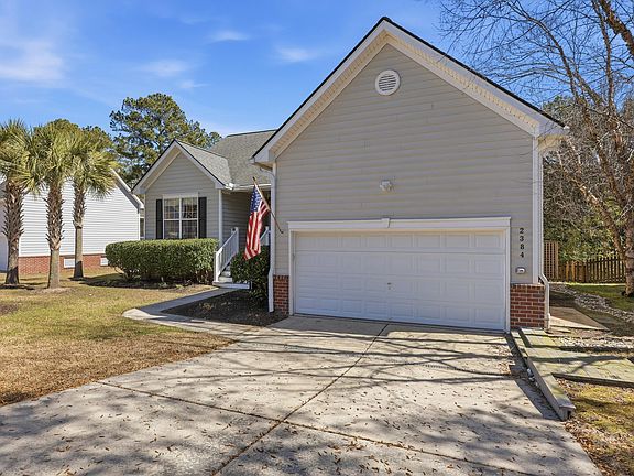 3rd image of 2384 Bergeron Way