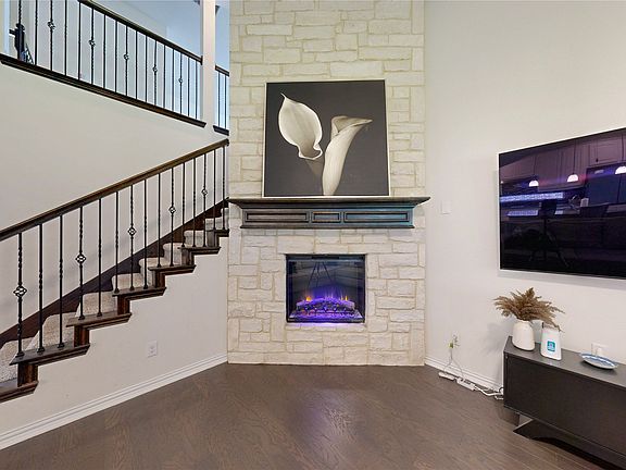 2nd image of 104 Balsam Dr