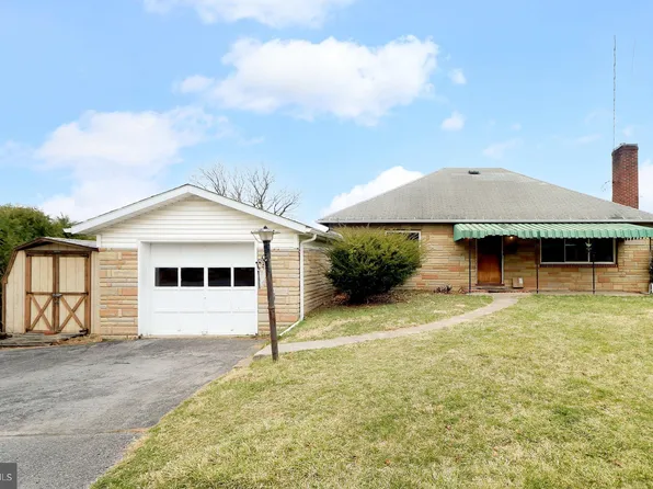 227 Whitman Ave, Pleasant Gap, PA 16823
