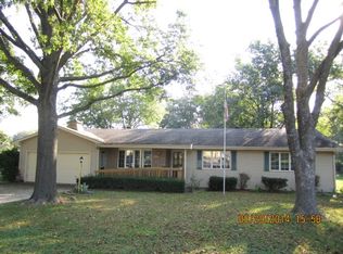 1104 S 8th St, Clinton, MO 64735