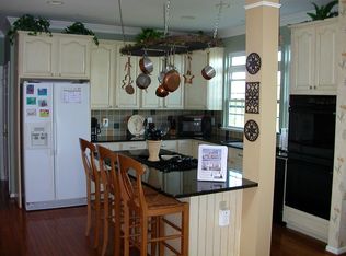 614 Meade Dr SW, Leesburg, VA