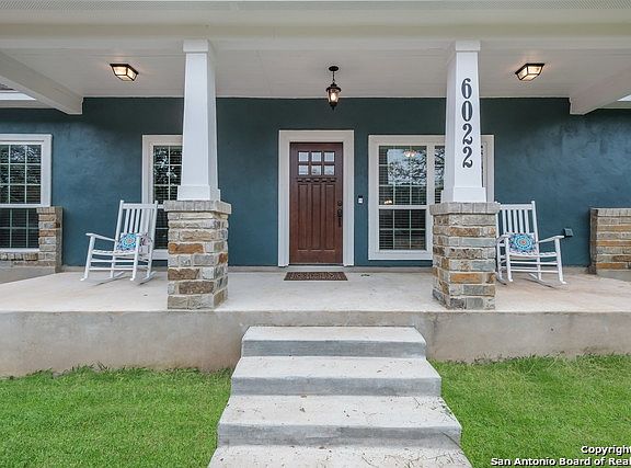 3rd image of 6022 Circle Oak Dr
