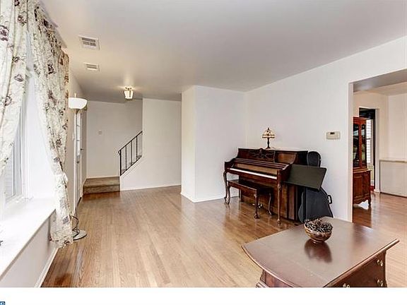 5th image of 1307 Walker Dr