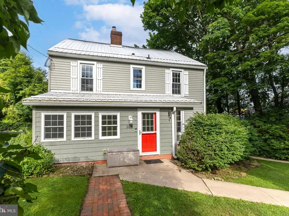 115 Saint Elmos Ln, Pine Grove Mills, PA 16868