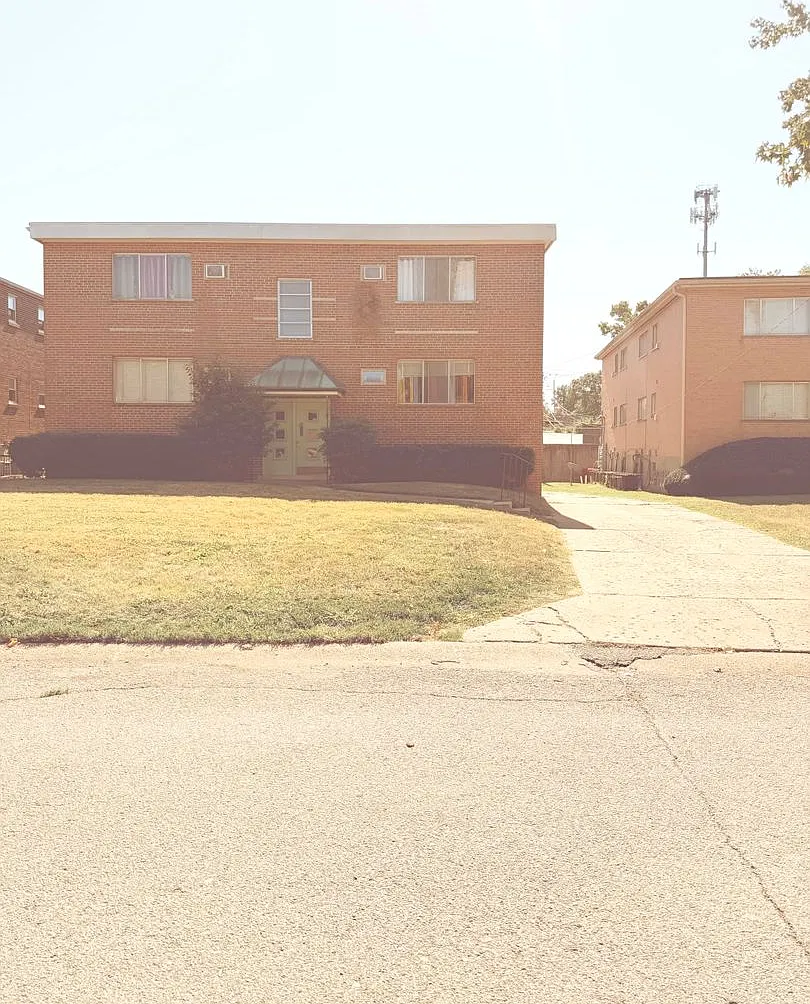 9234 Sundown Dr - Sundown Apartments — Photo 1