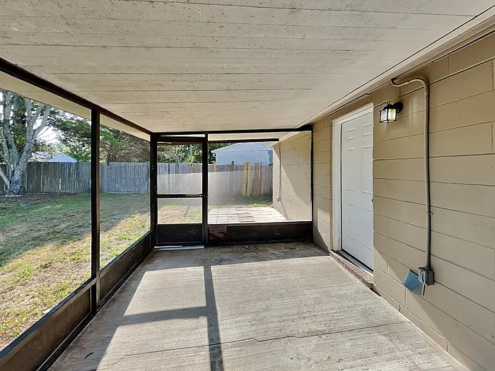 2816 Commanche Ave — Photo 15