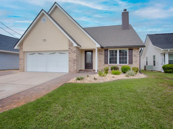 480 Sandy Ridge Cir, Mary Esther, FL 32569