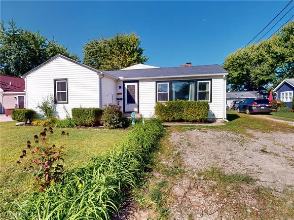 5656 Park St, Mentor On The Lake, OH 44060