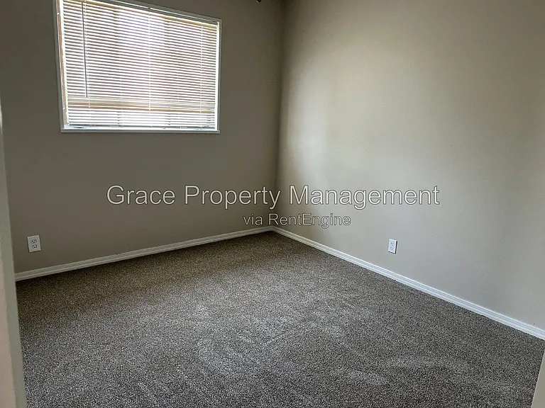 7691 Leyden Ln — Photo 7