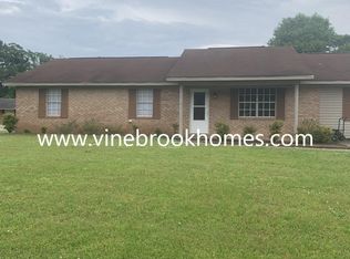 2615 Deer Haven Dr, Northport, AL 35473