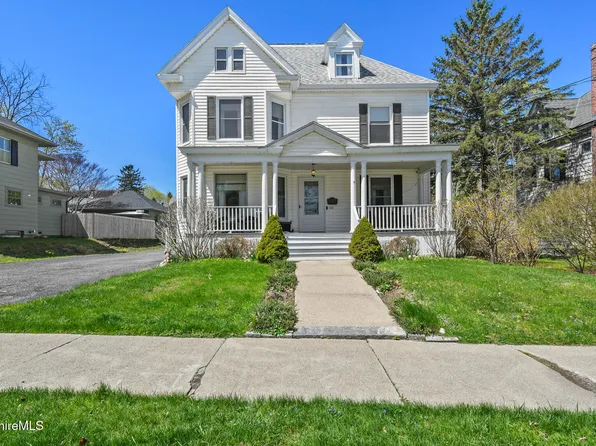 40 Pollock Ave, Pittsfield, MA 01201