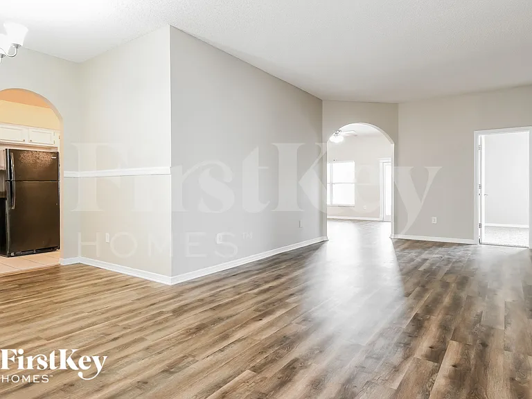 495 Lancer Oak Dr — Photo 3