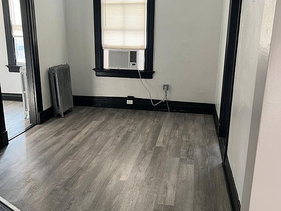 4th image of 10 W 7th St #6