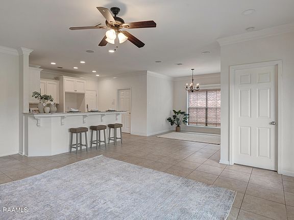 4th image of 302 Blackwater River Dr