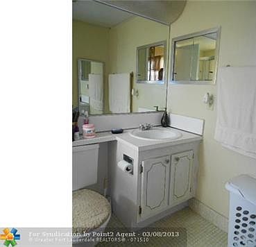 5th image of 277 Durham Cir #H