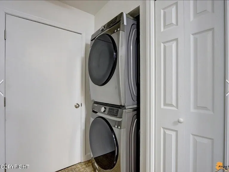 2905 Turnagain St — Photo 21