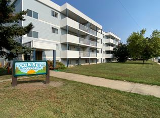 Sunset Manor, Wainwright, AB T9W 1N1
