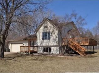 16952 Honeysuckle Ln, Eden Prairie, MN 55346