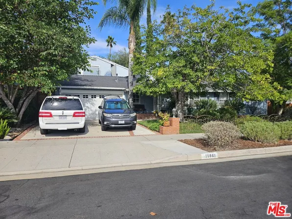 11861 Tiara St, Valley Village, CA 91607