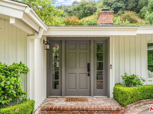 4071 Mandeville Canyon Rd, Los Angeles, CA 90049