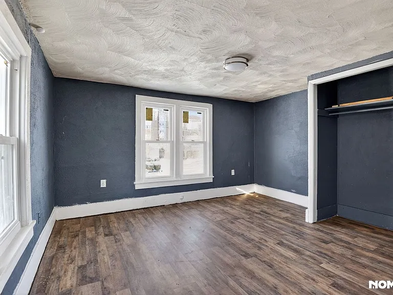 920 S Matthew St — Photo 11