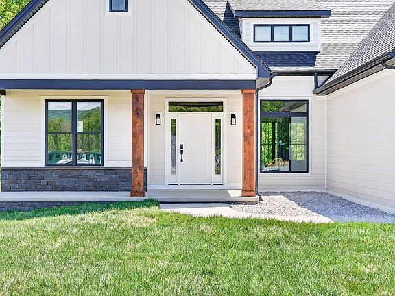 2nd image of 10310 Dalmatian Dr