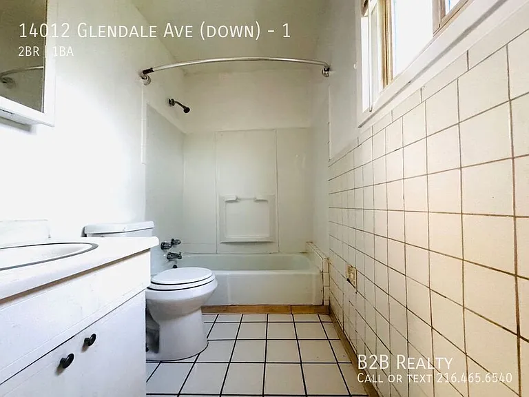 14012 Glendale Ave #1 — Photo 3