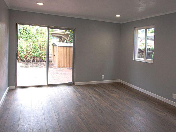 5th image of 16020 Kittridge St