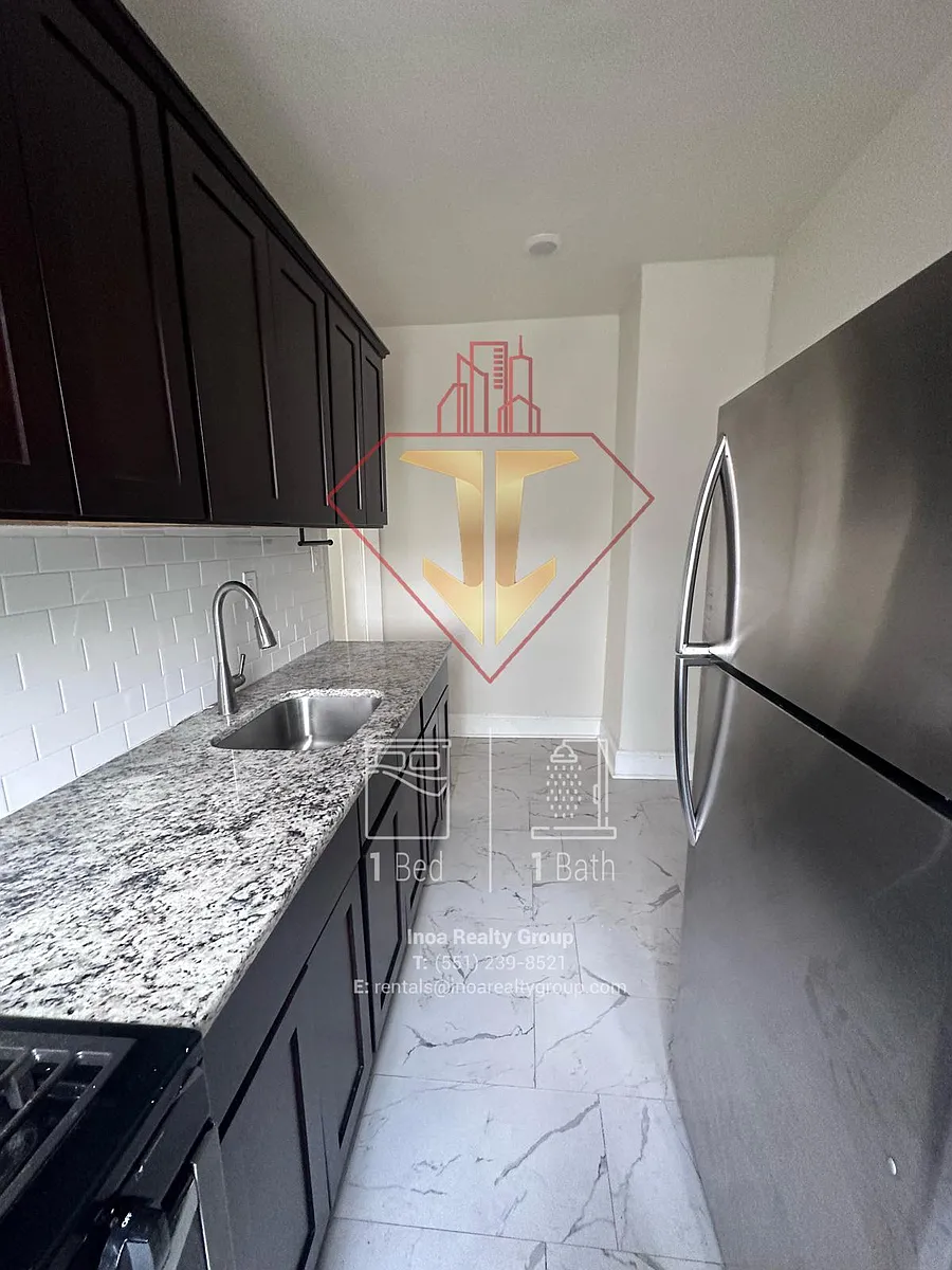 Building Photo - 11 Broadway #45