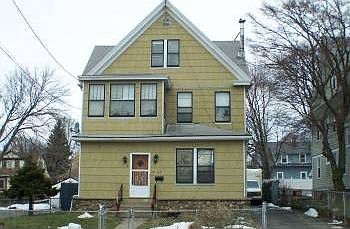 2nd image of 168 Savoy St